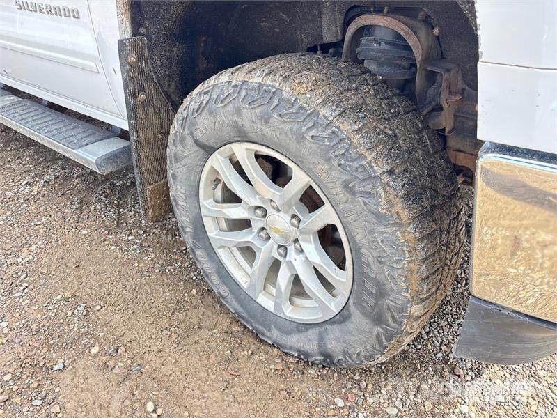 Chevrolet Silverado 1500 LT 4x4 Crew Cab Pickup Drugi