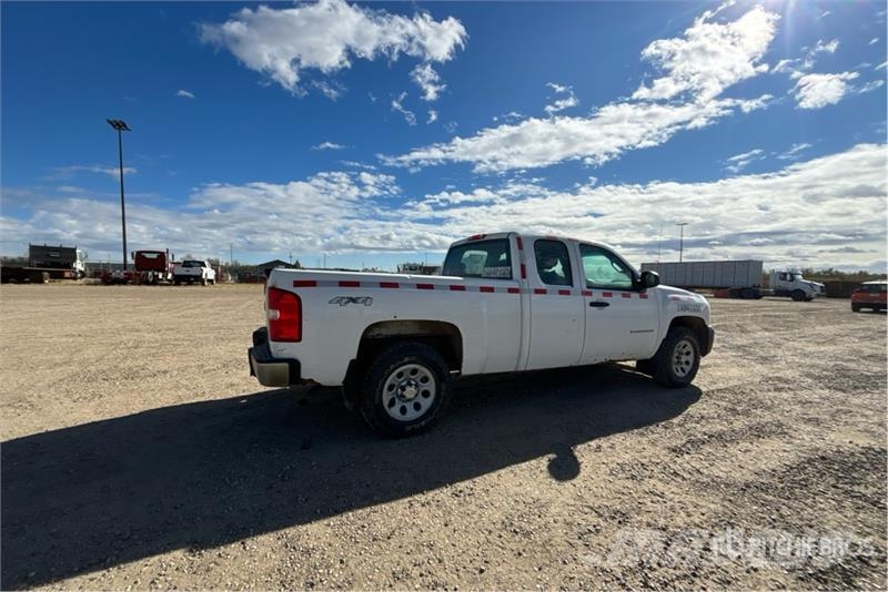 Chevrolet Silverado 1500 4x4 Extended Cab Pickup Ostalo