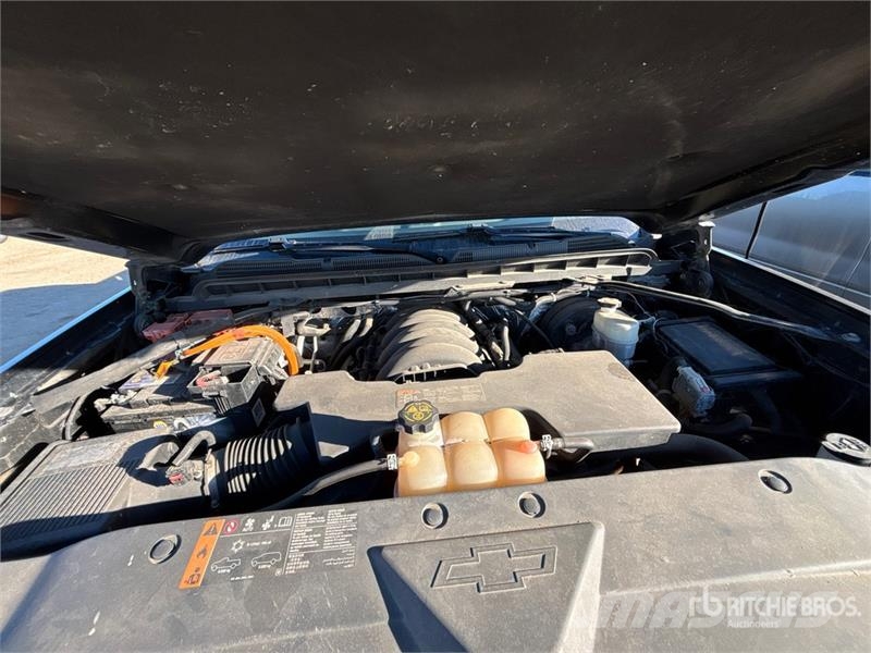 Chevrolet Silverado 1500 LT 4x4 Crew Cab Hybrid Pickup Diger