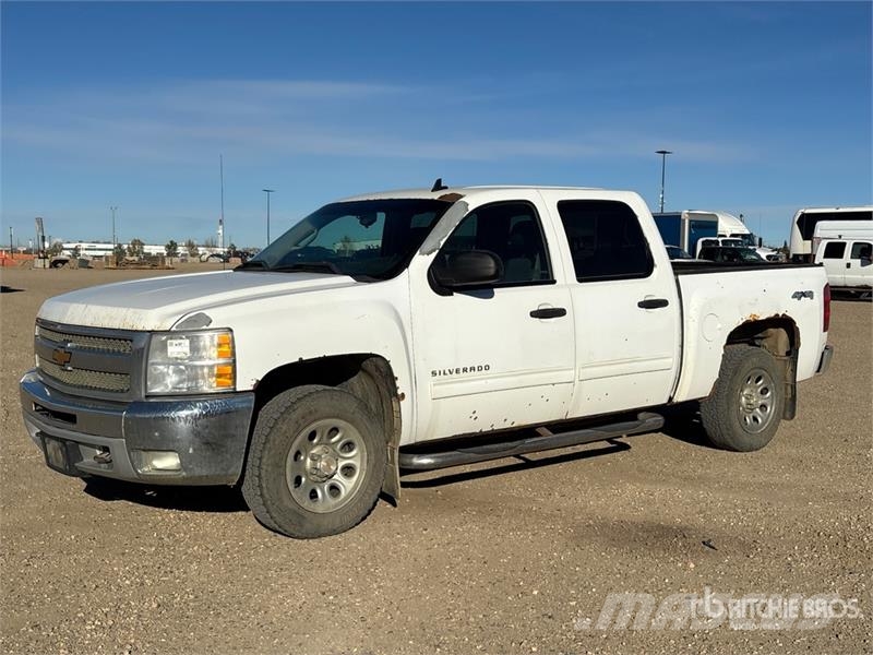 Chevrolet Silverado 1500 LT 4x4 Crew Cab Pickup Anders