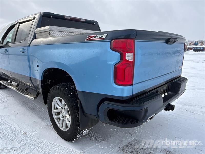 Chevrolet Silverado 1500 RST 4x4 Crew Cab Pickup Drugi