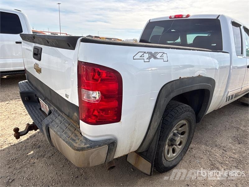 Chevrolet Silverado 1500 LT 4x4 Extended Cab Pickup Muu