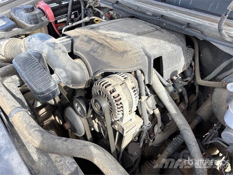 Chevrolet Silverado 1500 LT 4x4 Crew Cab Pickup Ostalo
