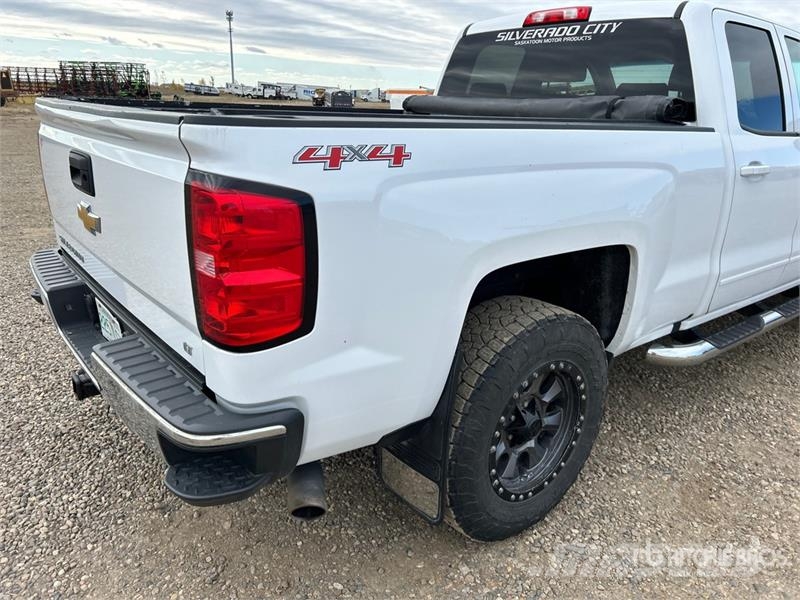 Chevrolet Silverado 1500 LT 4x4 Dual Cab Pickup Ostalo