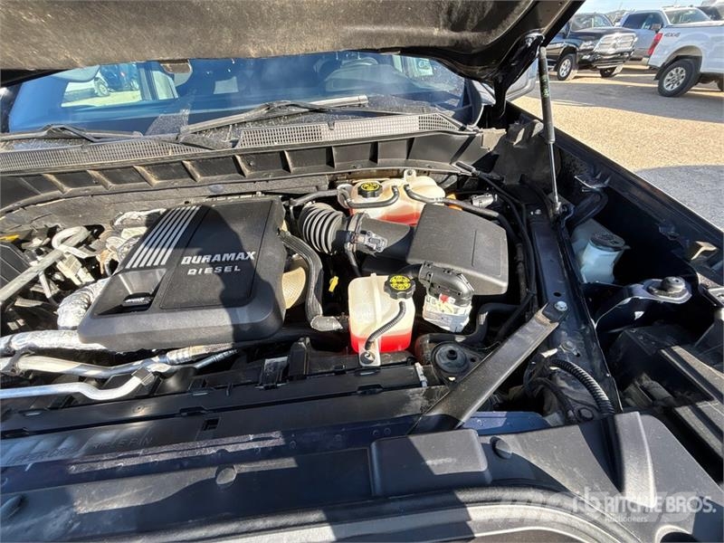 Chevrolet Silverado 1500 4x4 Crew Cab Pickup Drugi