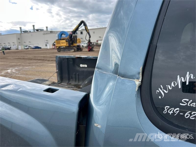 Chevrolet Silverado 1500 LT 4x4 Crew Cab Pickup Ostalo