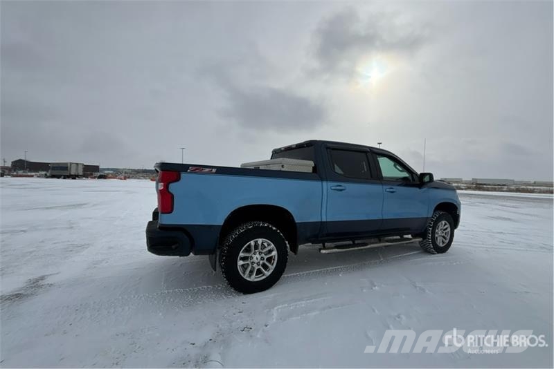 Chevrolet Silverado 1500 RST 4x4 Crew Cab Pickup Drugi