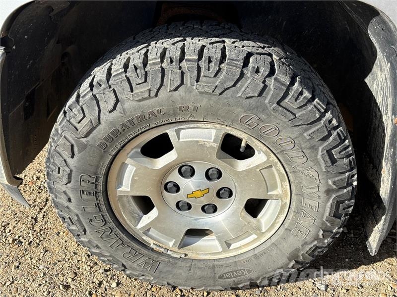 Chevrolet Silverado 1500 LT 4x4 Extended Cab Pilot Pickup Ostalo