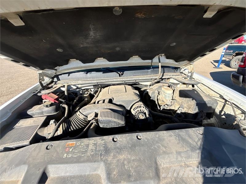 Chevrolet Silverado 1500 LT 4x4 Crew Cab Pickup Anders