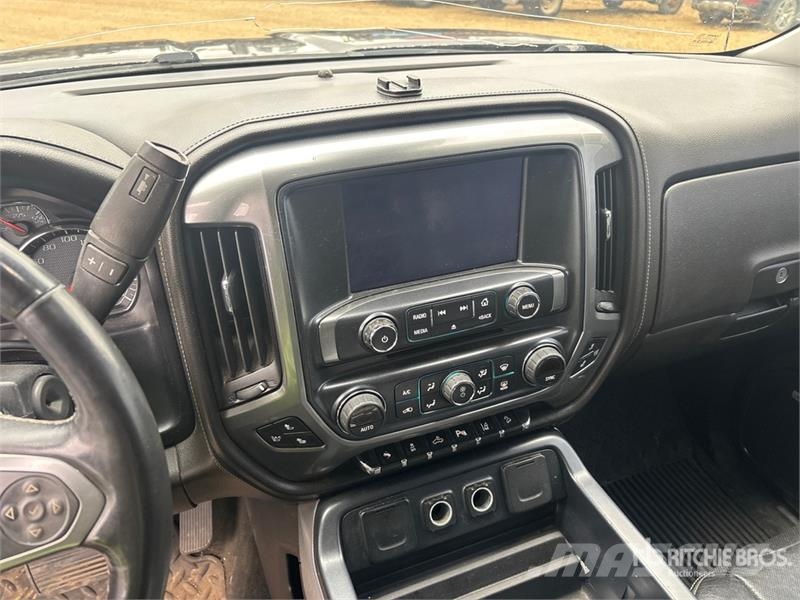 Chevrolet Silverado 1500 LTZ 4x4 Crew Cab Pickup Andre