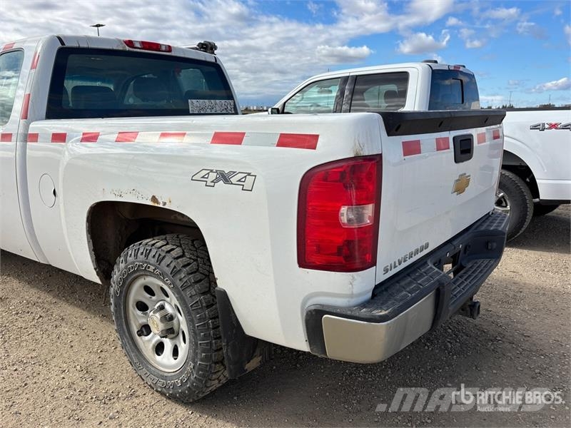 Chevrolet Silverado 1500 4x4 Extended Cab Pickup Ostalo