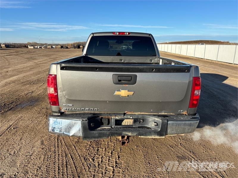 Chevrolet Silverado 1500 LT 4x4 Extended Cab Pickup Anders