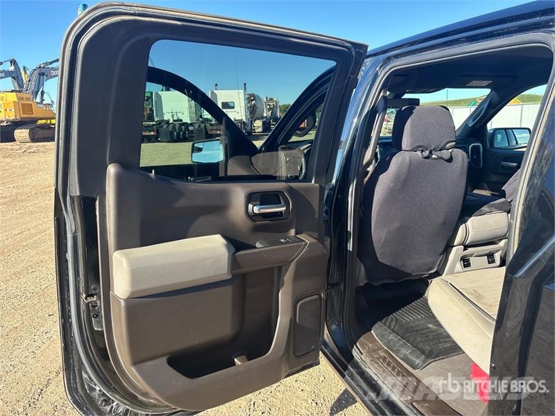 Chevrolet Silverado 1500 LT 4x4 Crew Cab Pickup 其他