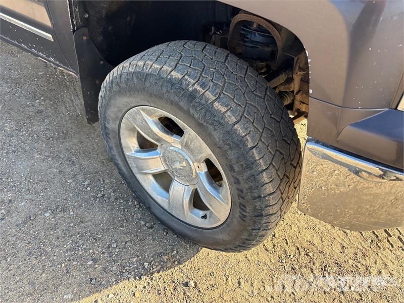 Chevrolet Silverado 1500 LTZ 4x4 Crew Cab Pickup Autre fourgon / utilitaire