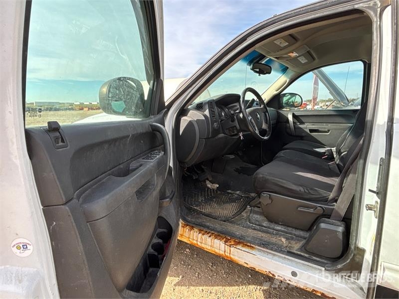 Chevrolet Silverado 1500 LT 4x4 Extended Cab Pickup Muu