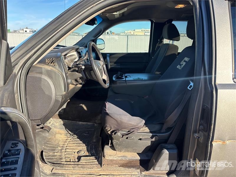 Chevrolet Silverado 1500 LT 4x4 Extended Cab Pickup Anders
