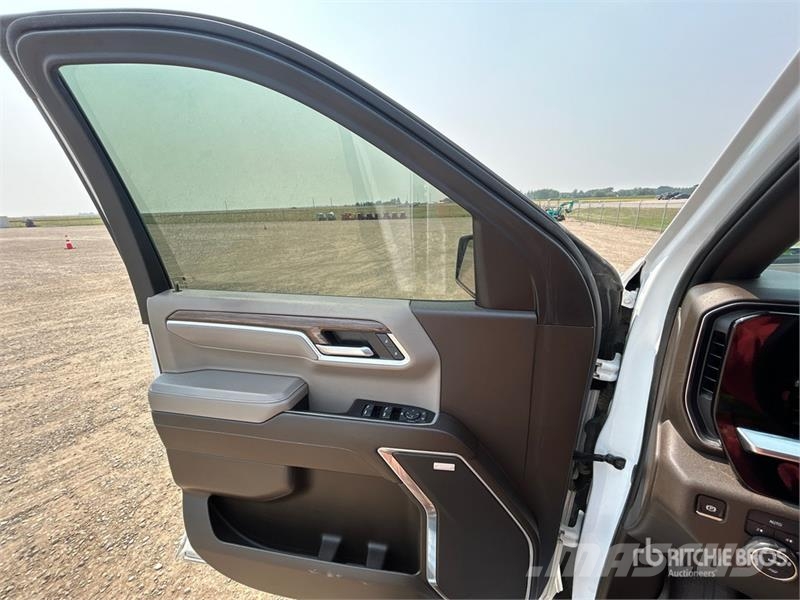 Chevrolet Silverado 1500 RST 4x4 Crew Cab Pickup Ostalo