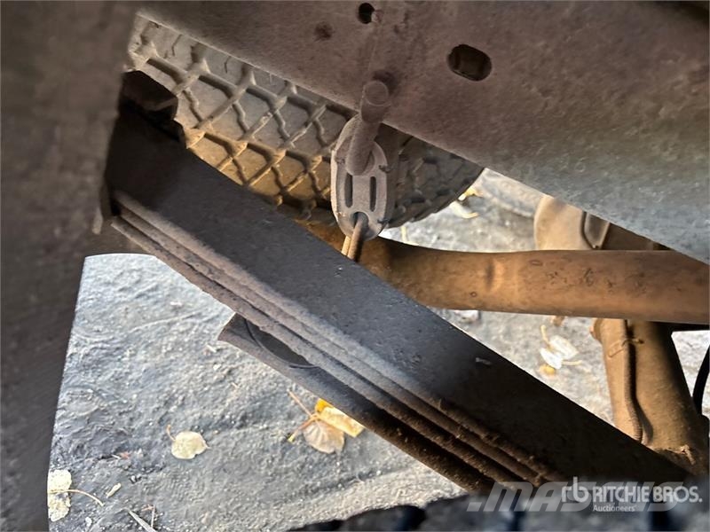 Chevrolet Silverado 1500 Z71 4x4 Pickup Altele