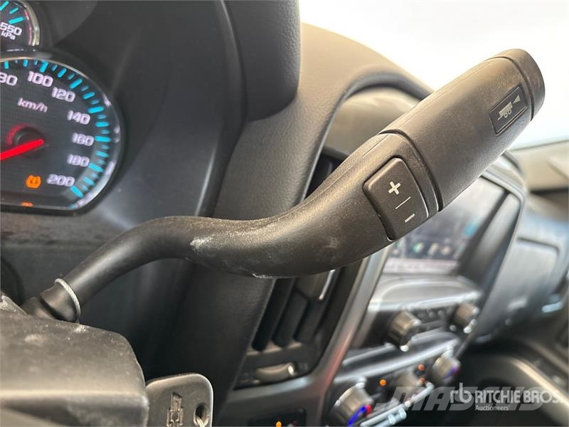 Chevrolet Silverado 1500 LT 4x4 Crew Cab Pickup Drugi