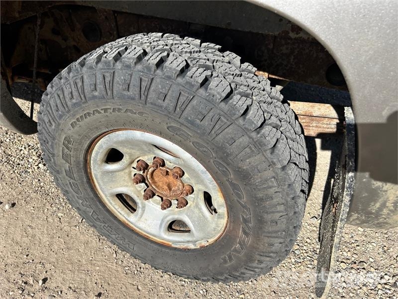Chevrolet Silverado 1500 4x4 Crew Cab Pickup Прочие фургоны