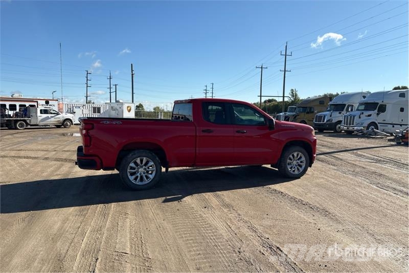Chevrolet Silverado 1500 Custom 4x4 Extended Cab Pickup Anders