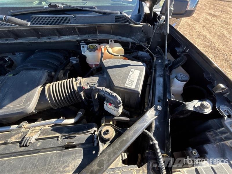Chevrolet Silverado 1500 LT 4x4 Crew Cab Pickup 其他