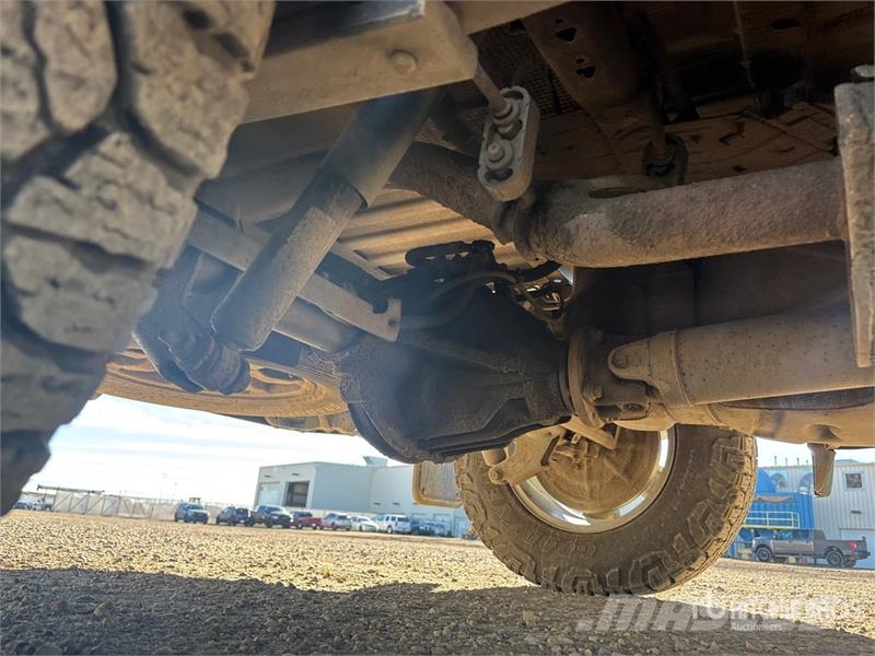 Chevrolet Silverado 1500 LT 4x4 Crew Cab Pickup 其他