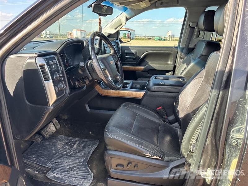 Chevrolet Silverado 1500 LTZ 4x4 Crew Cab Pickup Autre fourgon / utilitaire