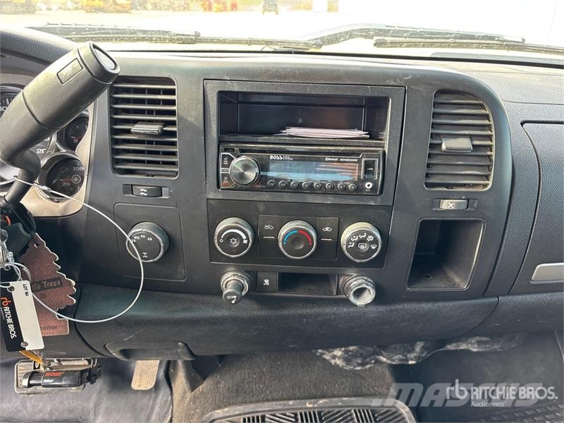 Chevrolet Silverado 1500 LT 4x4 Crew Cab Pickup Ostalo