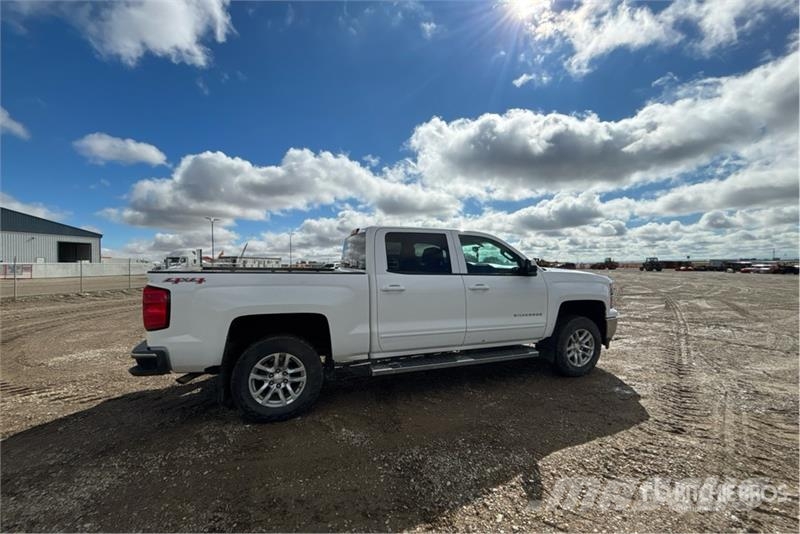 Chevrolet Silverado 1500 LT 4x4 Crew Cab Pickup Drugi