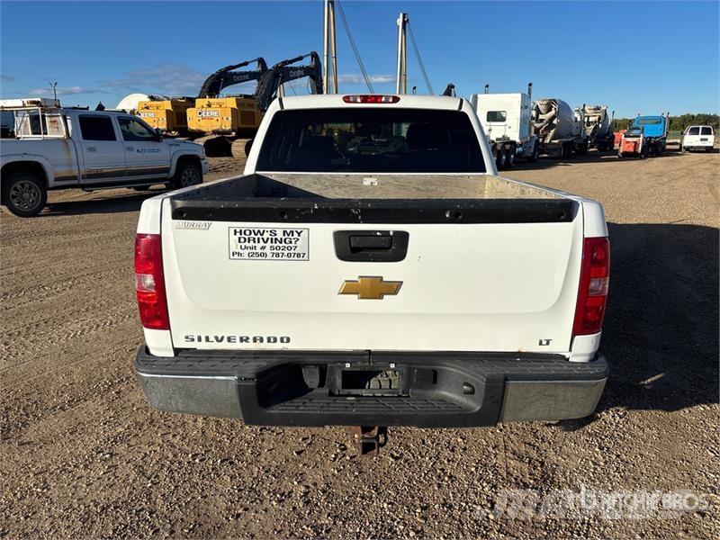 Chevrolet Silverado 1500 LT 4x4 Crew Cab Pickup أخرى