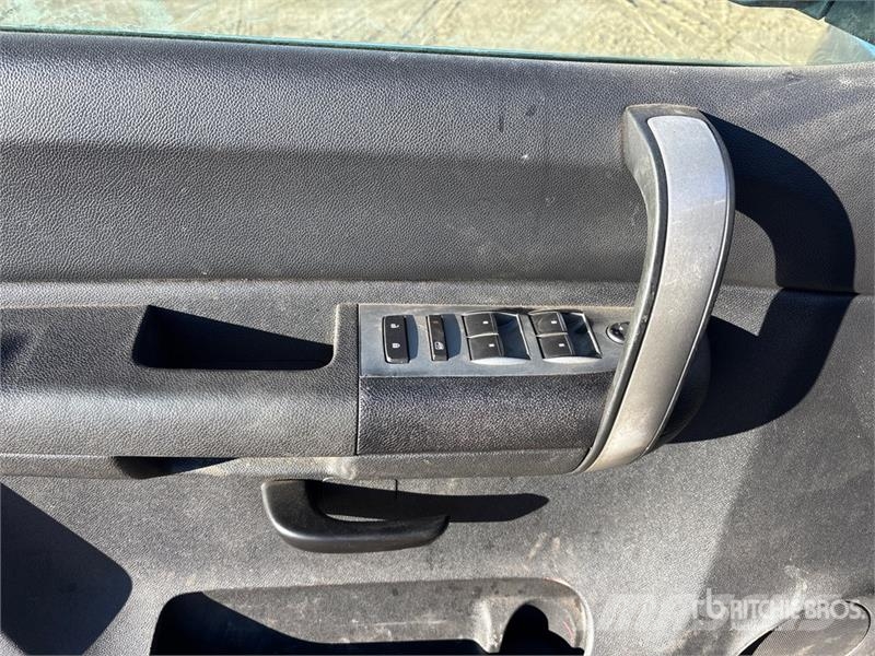 Chevrolet Silverado 1500 LT 4x4 Extended Cab Pickup Anders