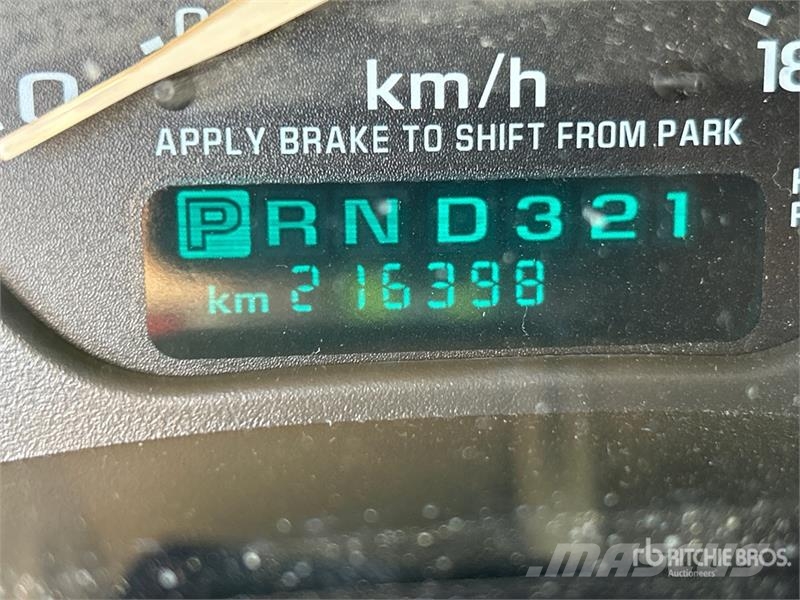 Chevrolet Silverado 1500 4x4 Crew Cab Pickup Прочие фургоны