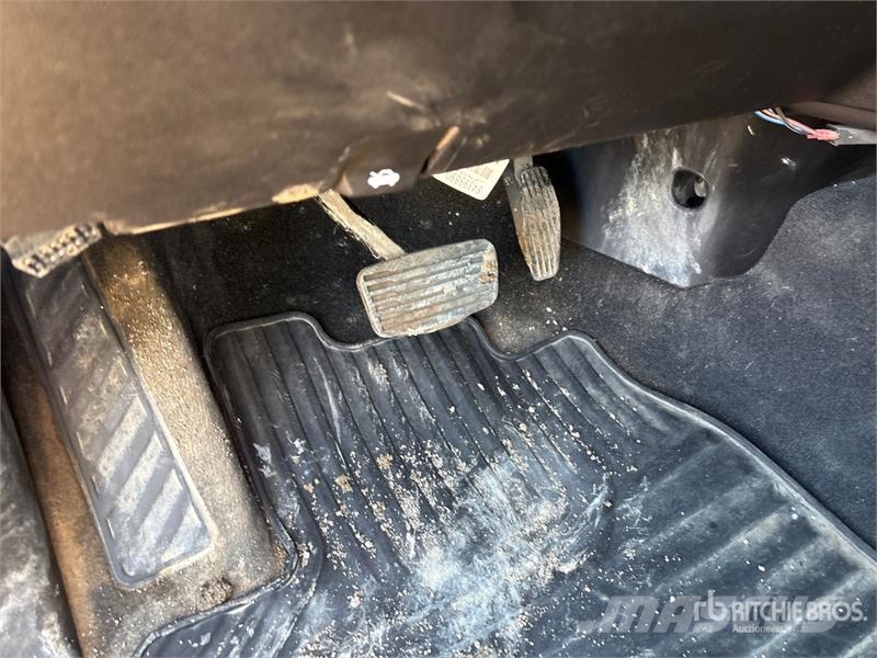 Chevrolet Silverado 1500 Custom 4x4 Extended Cab Pickup Anders