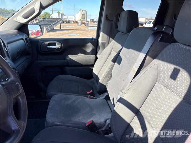 Chevrolet Silverado 1500 Custom 4x4 Extended Cab Pickup Anders