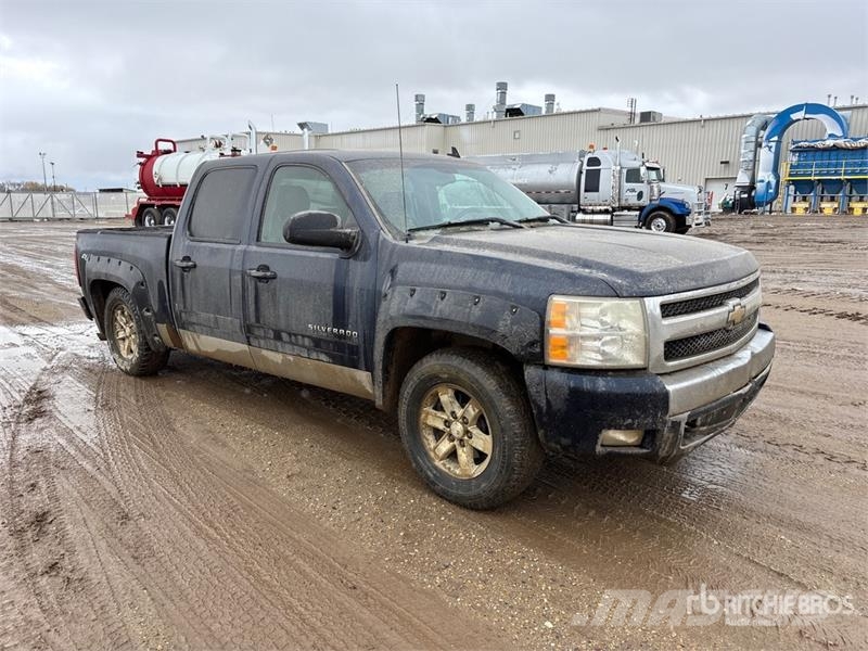 Chevrolet Silverado 1500 LT 4x4 Crew Cab Pickup Altele