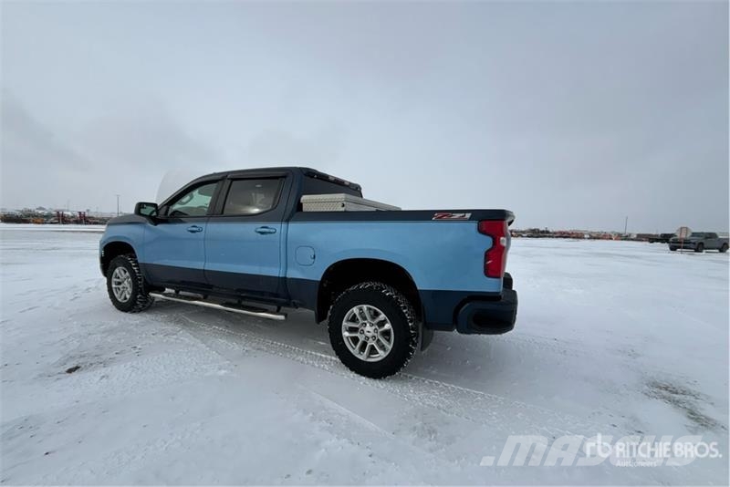 Chevrolet Silverado 1500 RST 4x4 Crew Cab Pickup Drugi