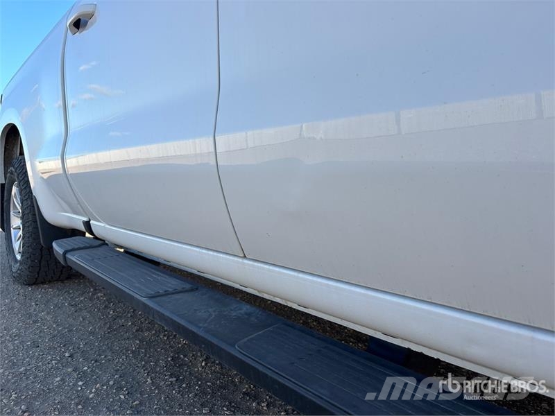 Chevrolet Silverado 1500 LT 4x4 Crew Cab Pickup Інше