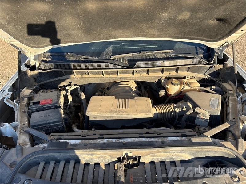Chevrolet Silverado 1500 LT 4x4 Crew Cab Pickup Інше