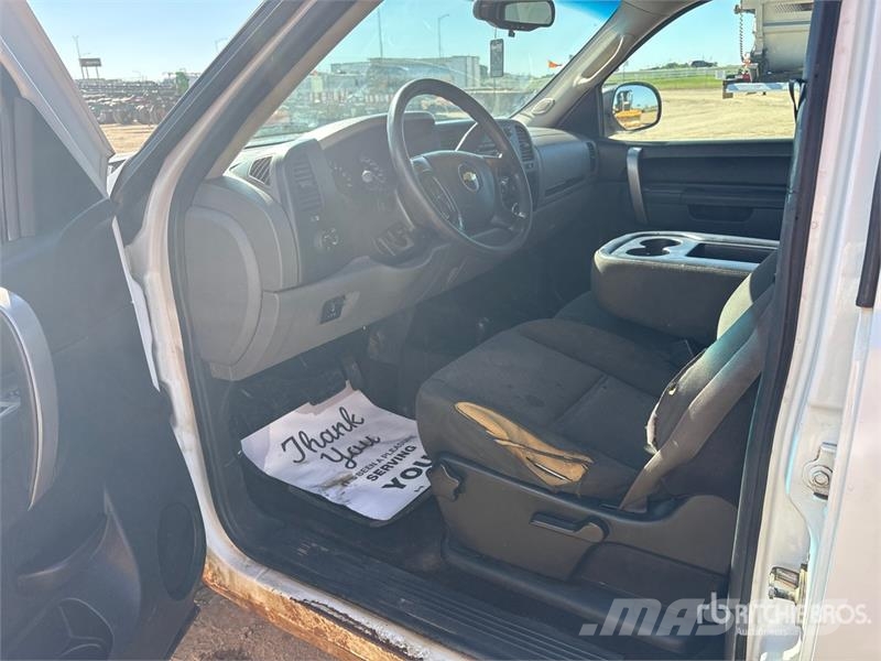 Chevrolet Silverado 1500 LS 4x4 Crew Cab Pickup Andre