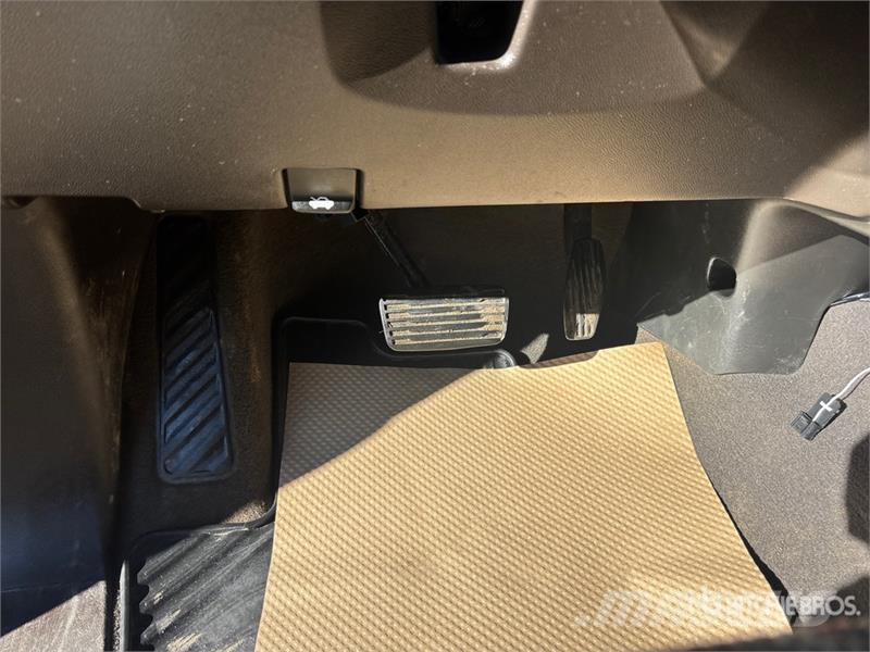 Chevrolet Silverado 1500 LT 4x4 Crew Cab Pickup 其他