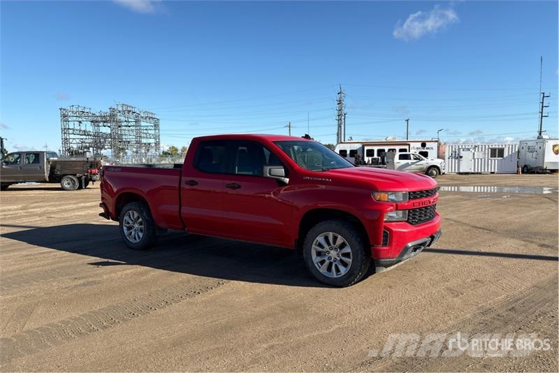 Chevrolet Silverado 1500 Custom 4x4 Extended Cab Pickup Anders