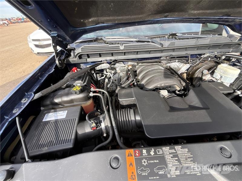 Chevrolet Silverado 1500 4x4 Crew Cab Pickup Egyéb