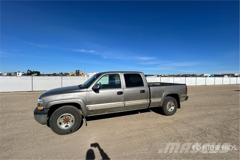 Chevrolet Silverado 1500 4x4 Crew Cab Pickup Прочие фургоны