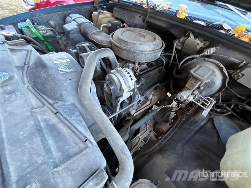 Chevrolet Silverado 1500 Z71 4x4 Pickup Altele