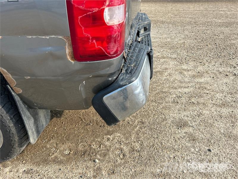 Chevrolet Silverado 1500 LT 4x4 Extended Cab Pickup Ostalo
