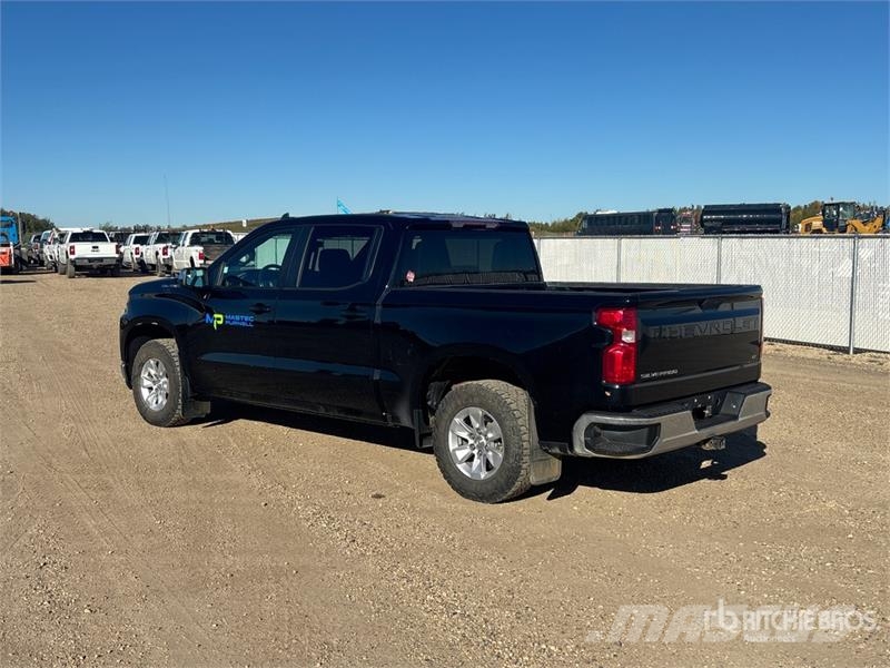 Chevrolet Silverado 1500 LT 4x4 Crew Cab Pickup 其他