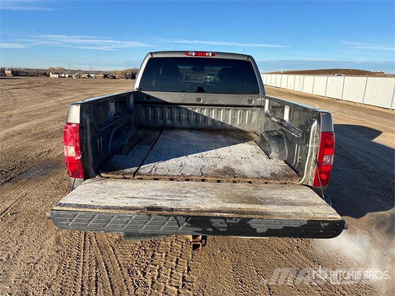 Chevrolet Silverado 1500 LT 4x4 Extended Cab Pickup Anders
