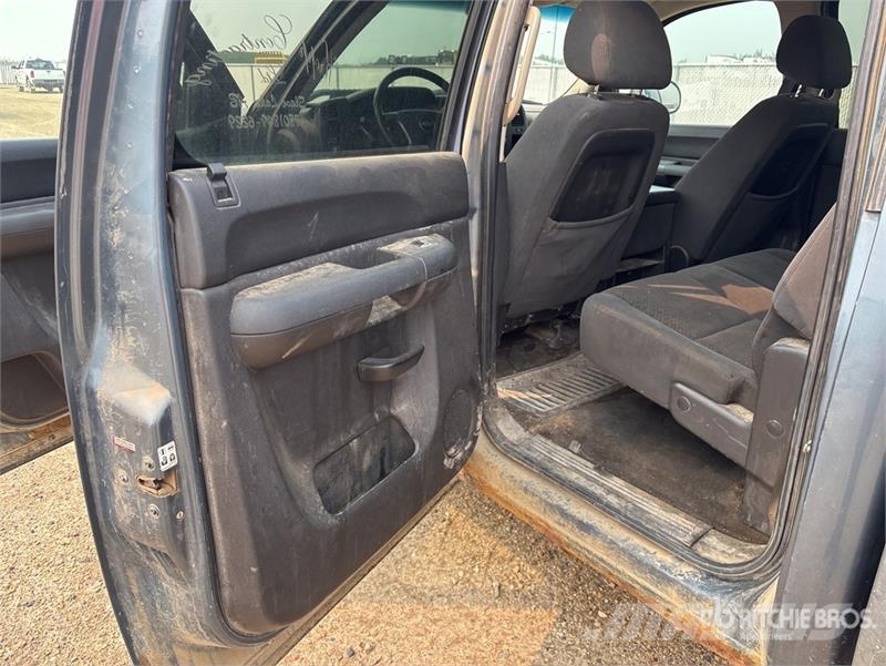 Chevrolet Silverado 1500 LT 4x4 Crew Cab Pickup Ostalo