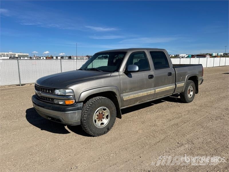 Chevrolet Silverado 1500 4x4 Crew Cab Pickup Прочие фургоны